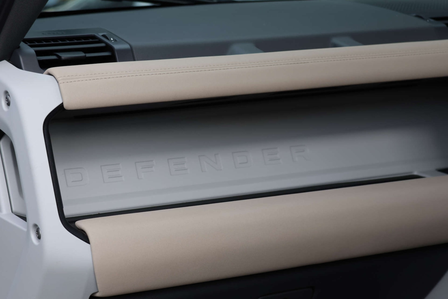 Used Land Rover Defender 2020 for sale - 76363955: Photo 12
