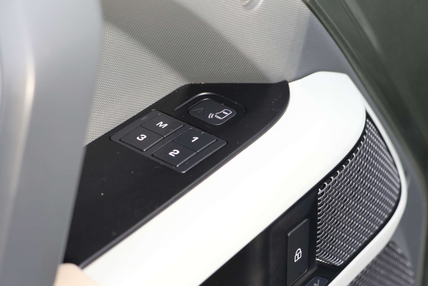 Used Land Rover Defender 2020 for sale - 76363955: Photo 13