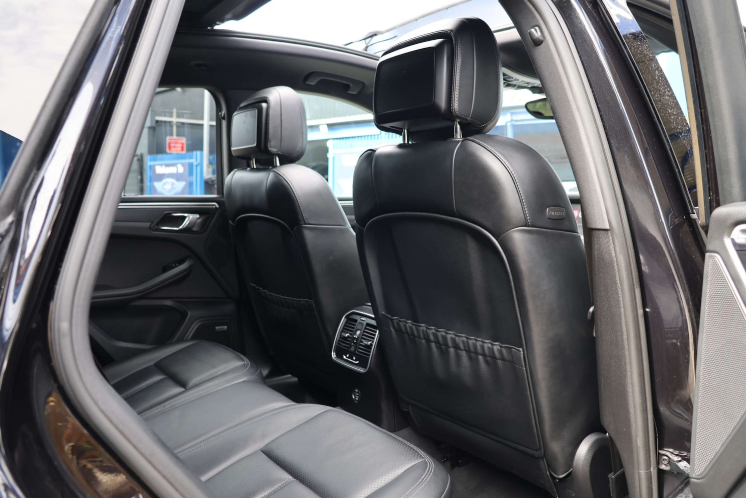 Used Porsche Macan 2017 for sale - 76206207: Photo 10