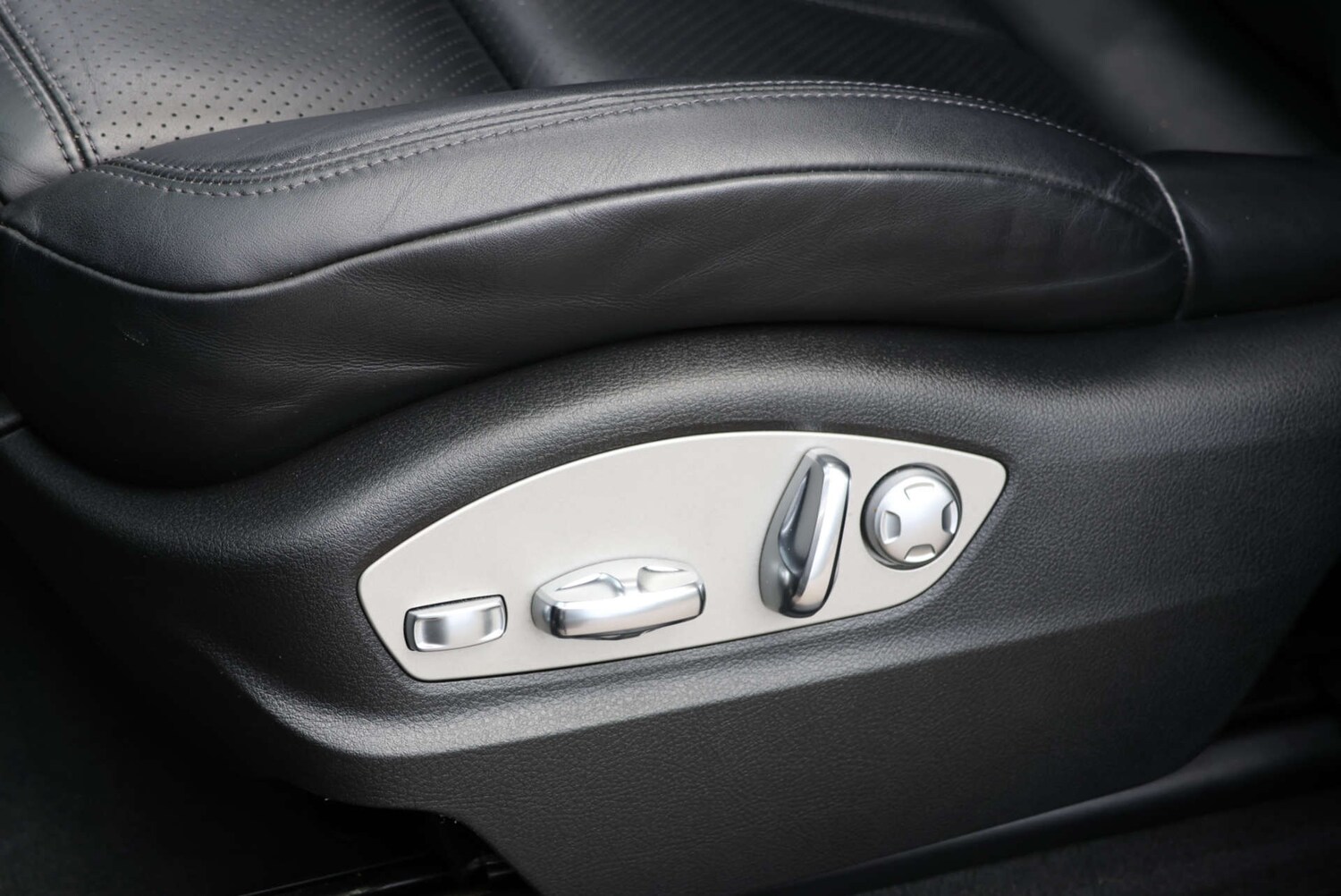 Used Porsche Macan 2017 for sale - 76206207: Photo 15