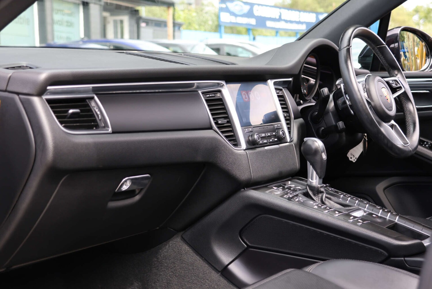 Used Porsche Macan 2017 for sale - 76206207: Photo 16