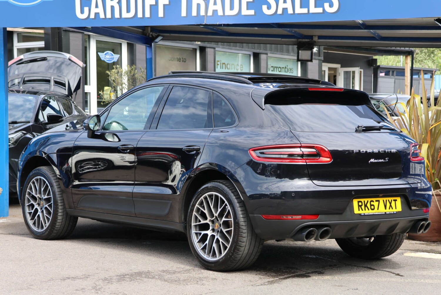 Used Porsche Macan 2017 for sale - 76206207: Photo 19