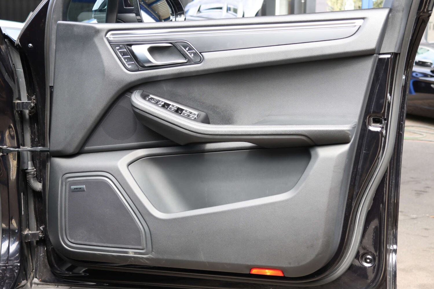 Used Porsche Macan 2017 for sale - 76206207: Photo 28