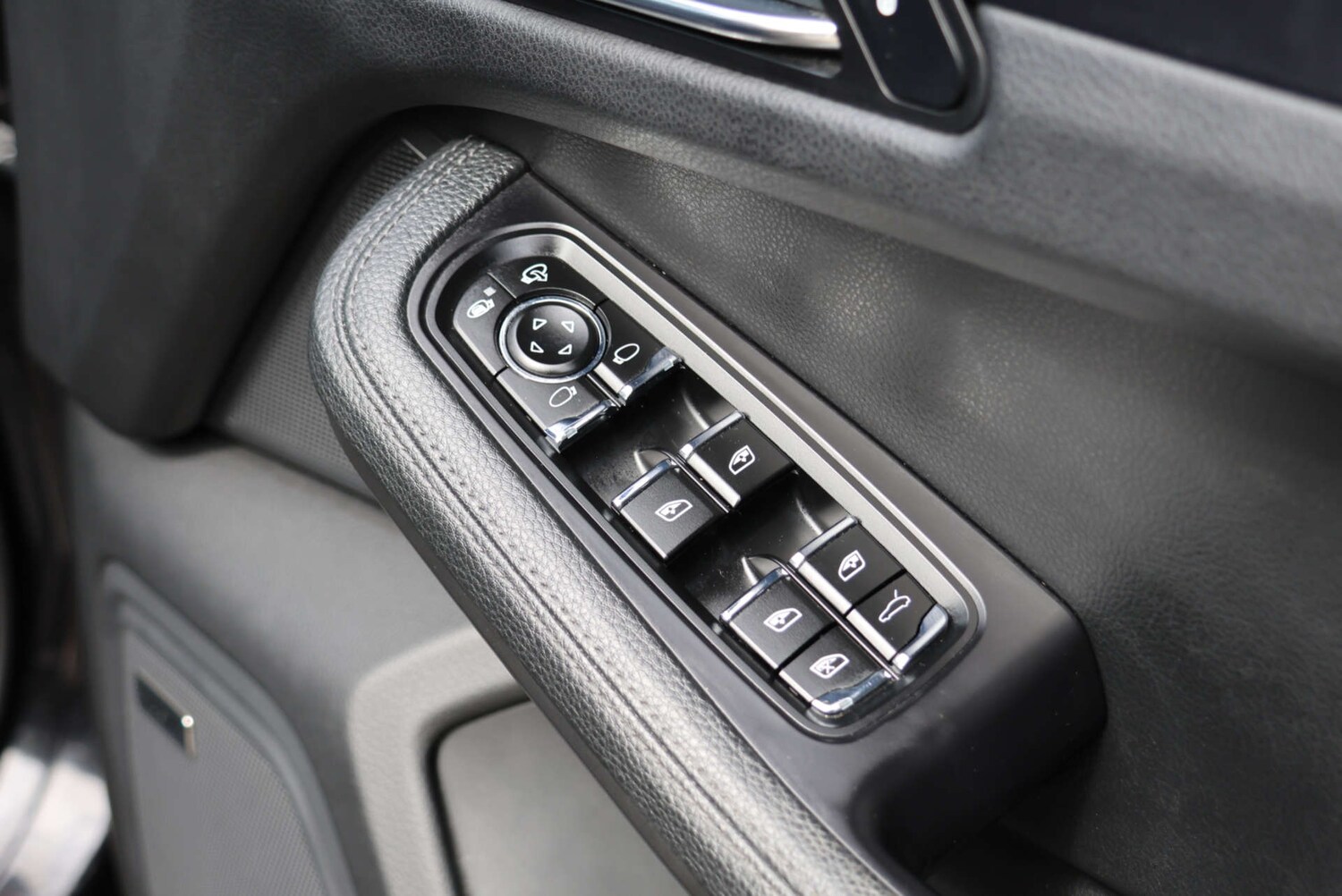 Used Porsche Macan 2017 for sale - 76206207: Photo 31