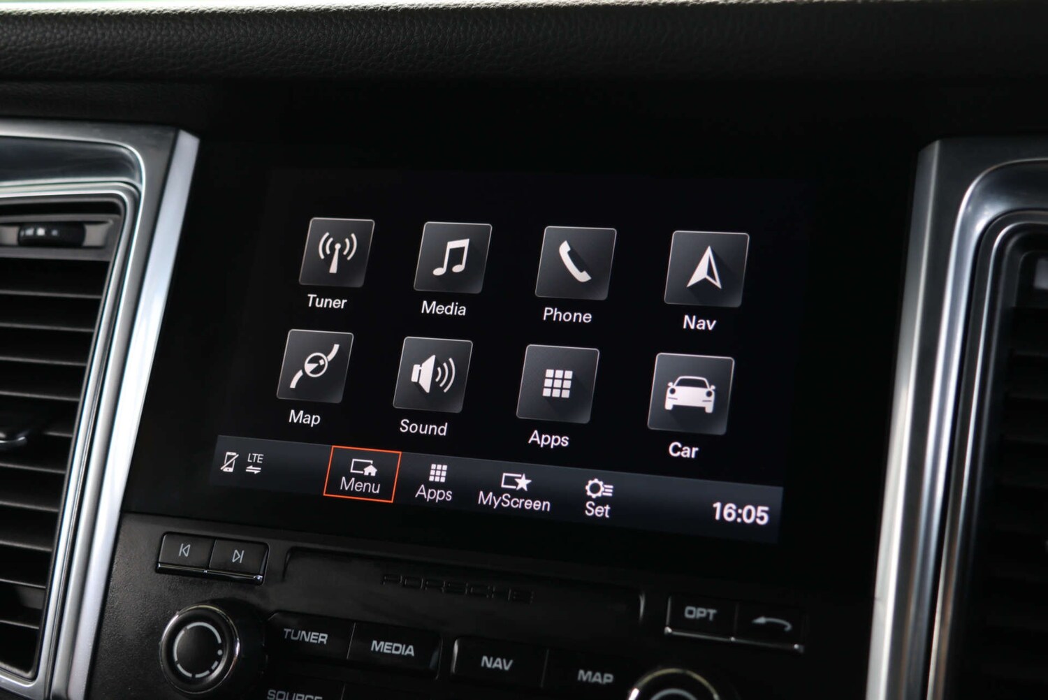 Used Porsche Macan 2017 for sale - 76206207: Photo 47