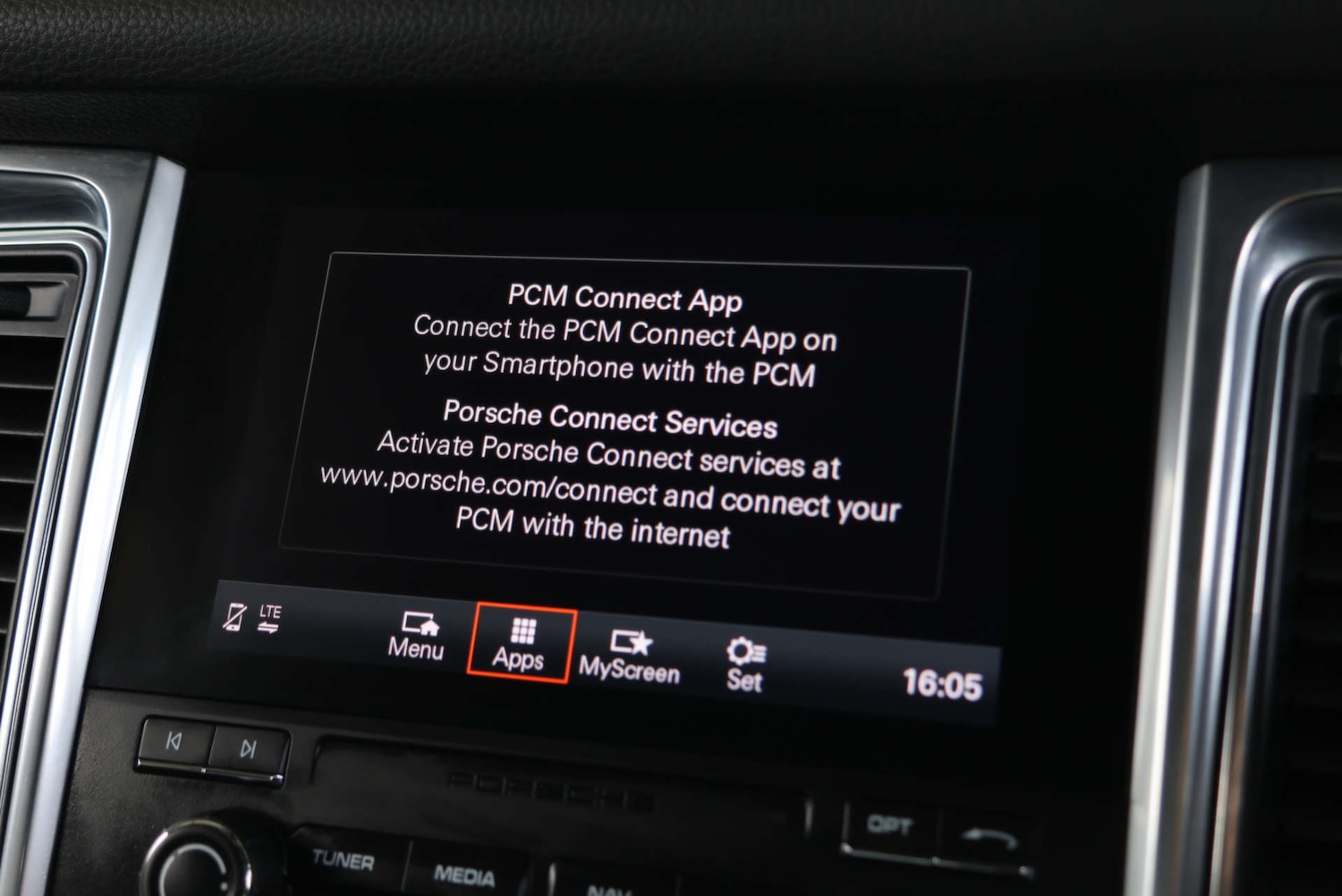 Used Porsche Macan 2017 for sale - 76206207: Photo 48