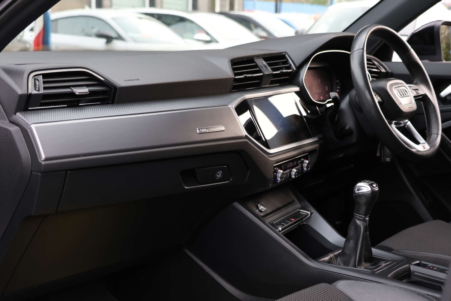 Used Audi Q3 2019 for sale - 76829869: Photo 10