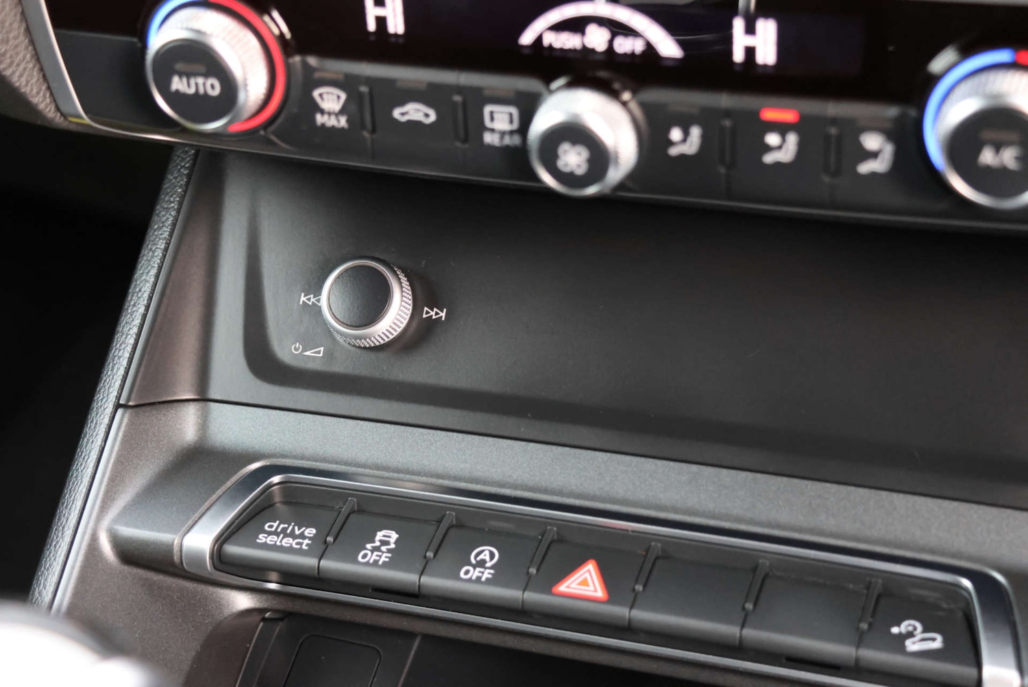 Used Audi Q3 2019 for sale - 76829869: Photo 22