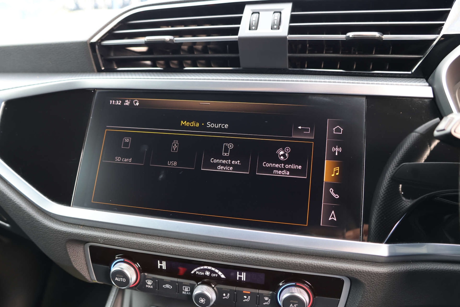 Used Audi Q3 2019 for sale - 76829869: Photo 35