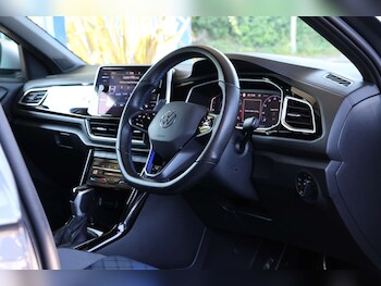 Used Volkswagen T-Roc 2022 for sale - 78700781: Photo