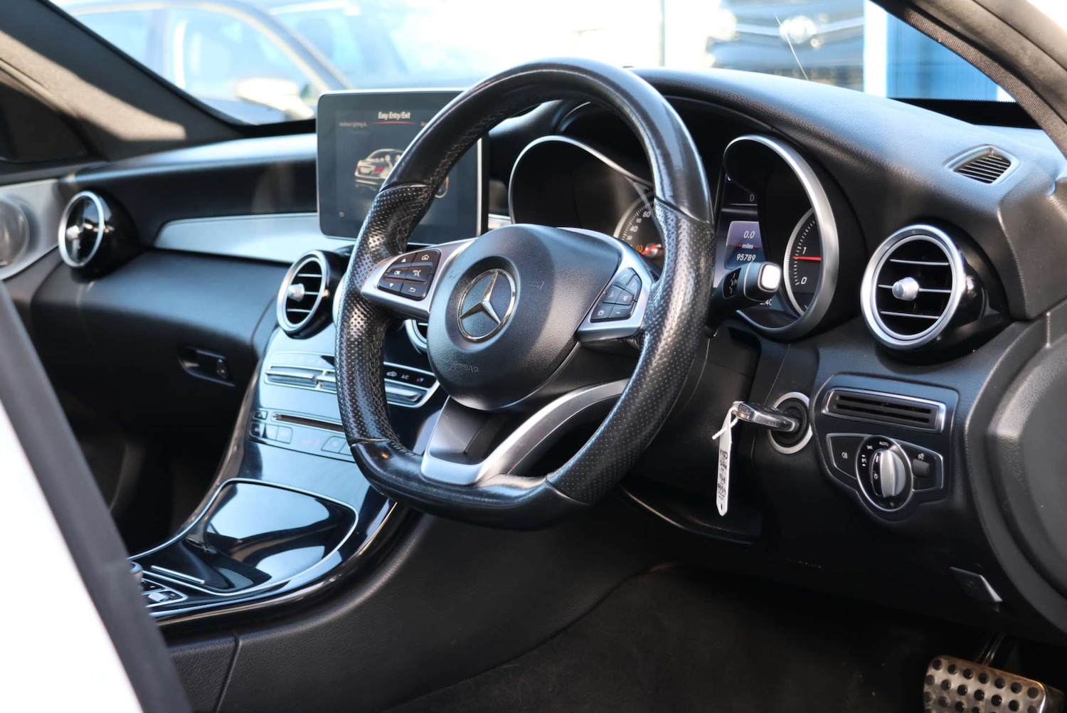 Used Mercedes-Benz C Class 2016 for sale - 76848470: Photo 5