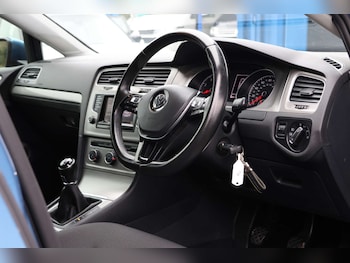 Used Volkswagen Golf 2015 for sale - 77790754: Photo