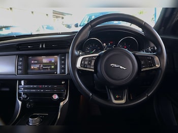 Used Jaguar XF 2016 for sale - 79500268: Photo