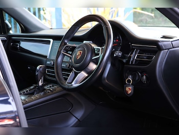 Used Porsche Macan 2019 for sale - 79272165: Photo