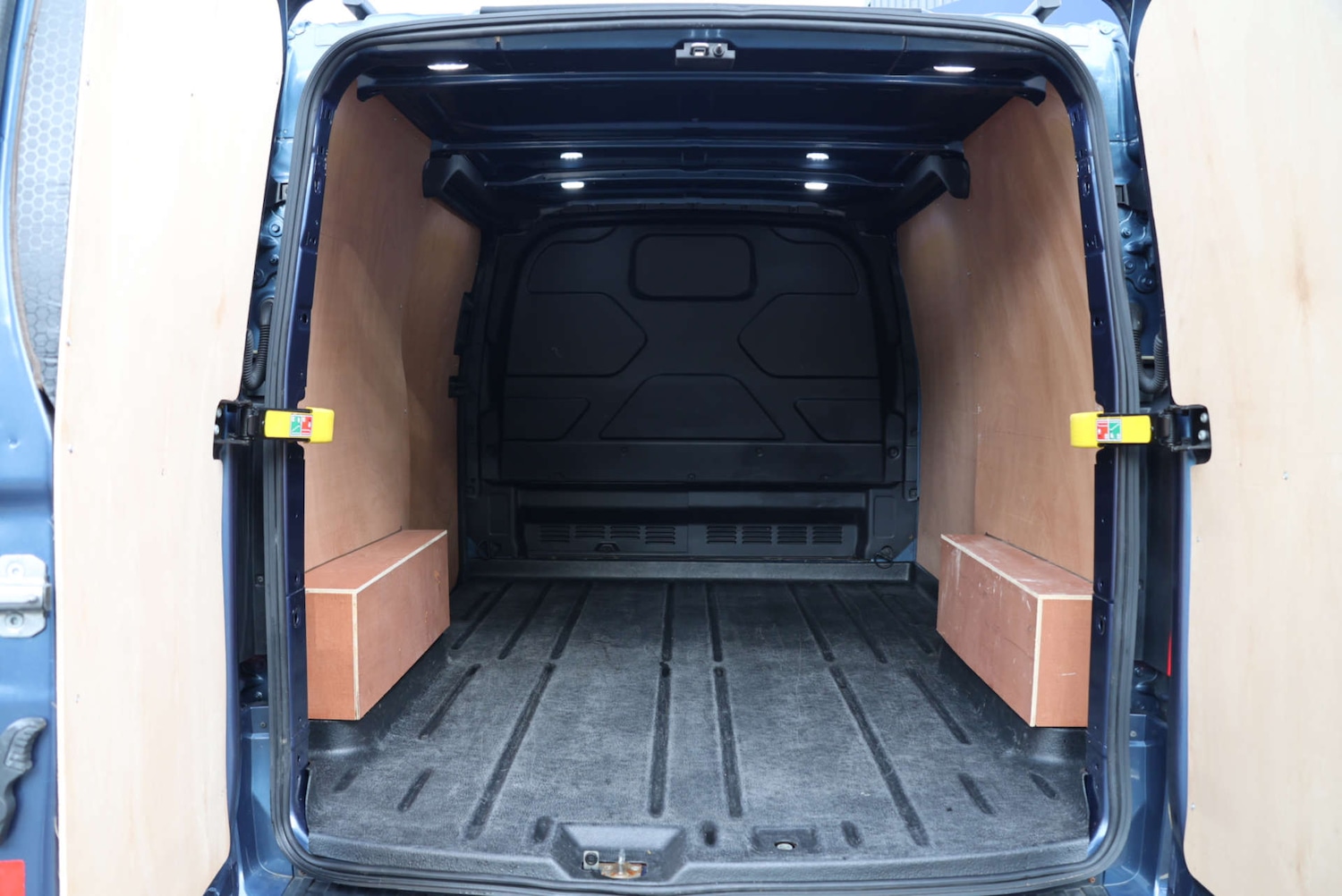 Used Ford Transit Custom 2019 for sale - 76363950: Photo 8