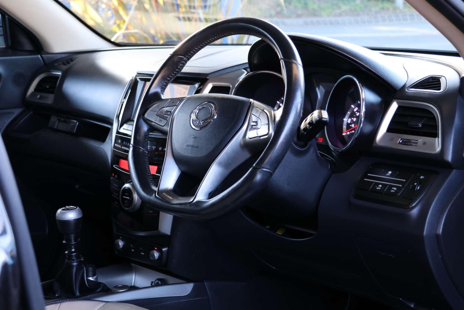 Used Ssangyong Tivoli 2018 for sale - 76642947: Photo 4