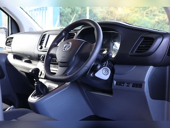 Used Vauxhall Vivaro Life 2021 for sale - 76602163: Photo