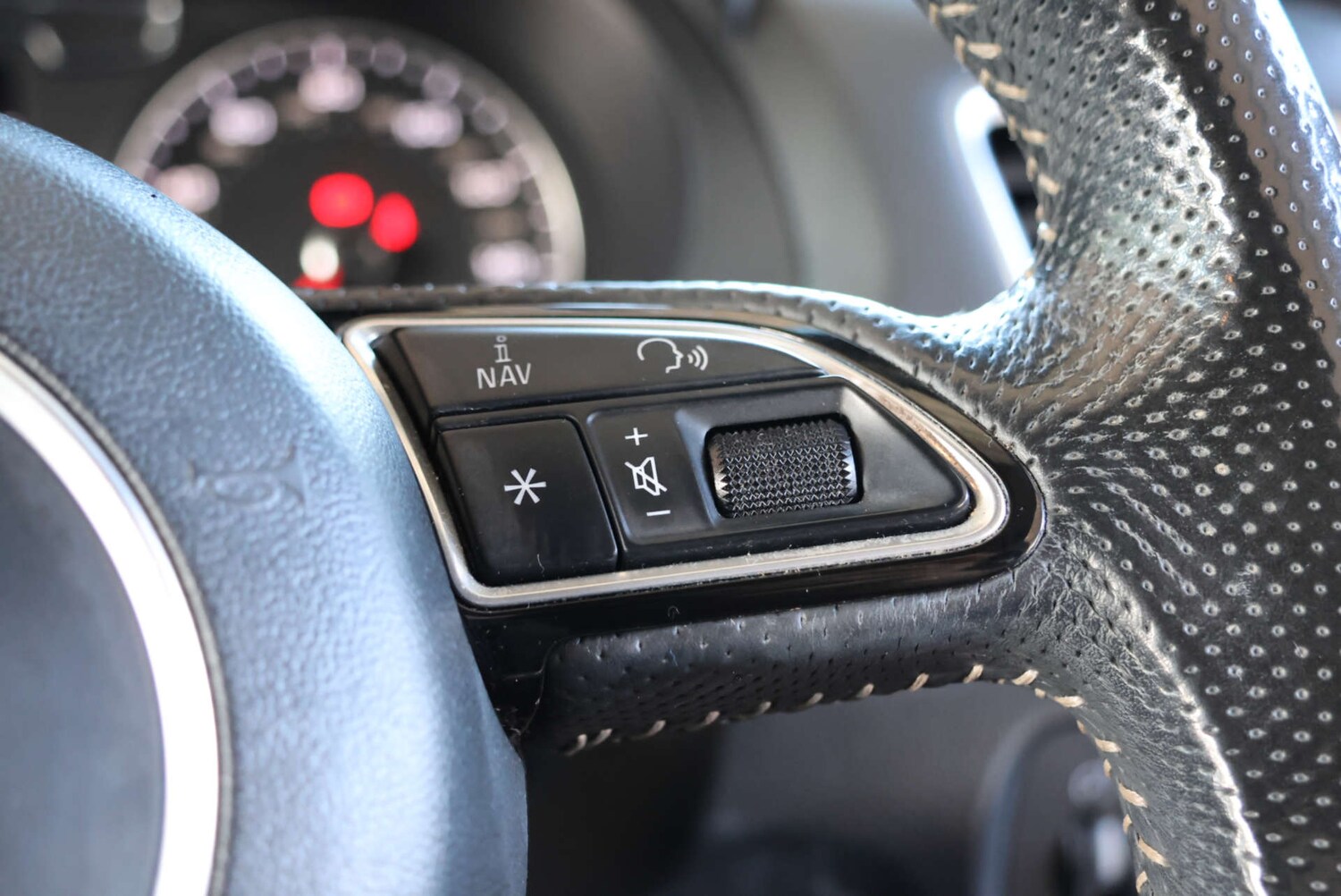Used Audi Q3 2016 for sale - 76091314: Photo 17