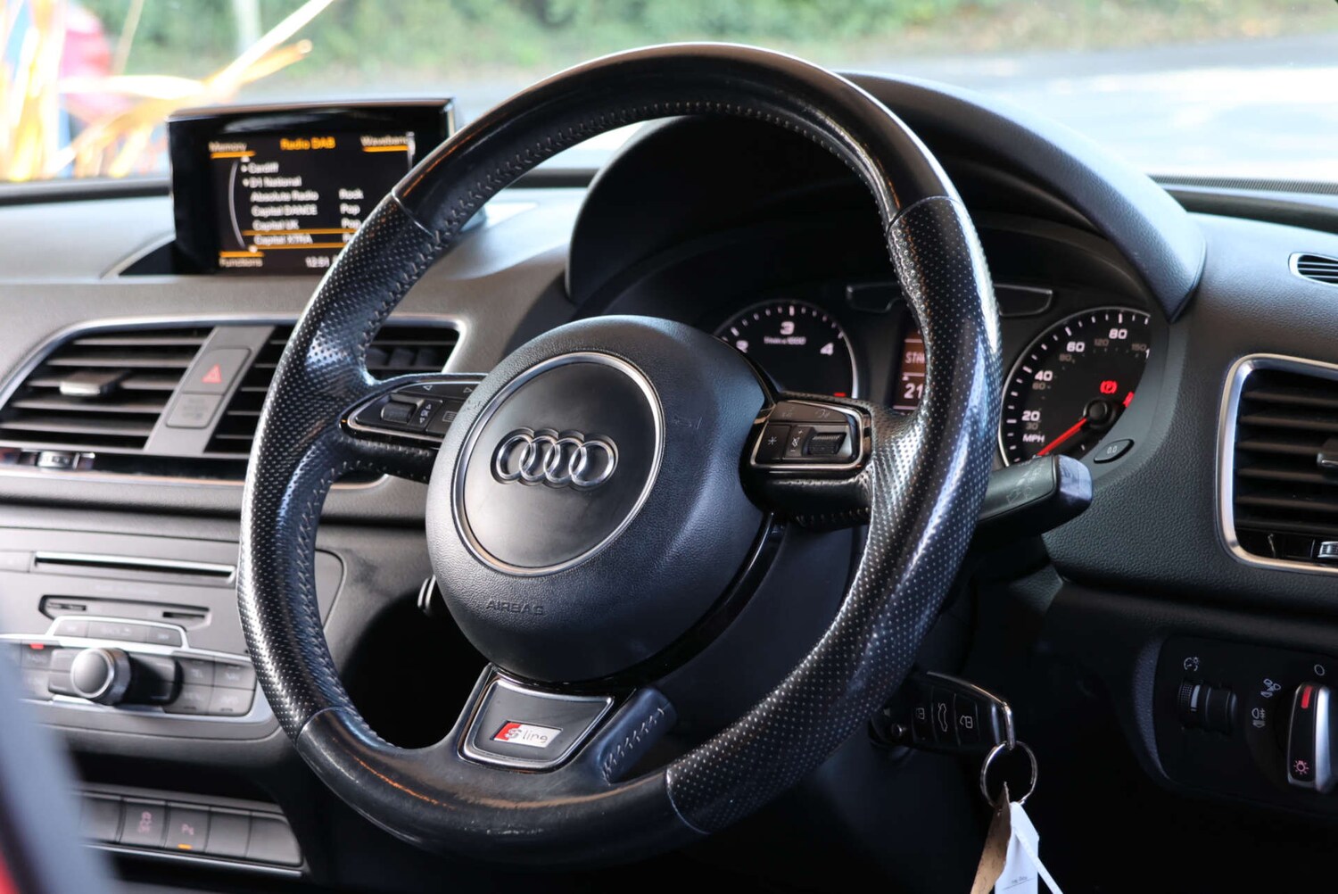 Used Audi Q3 2016 for sale - 76091314: Photo 35