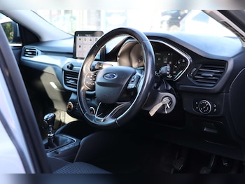 Used Ford Focus 2019 for sale - 77022364: Photo