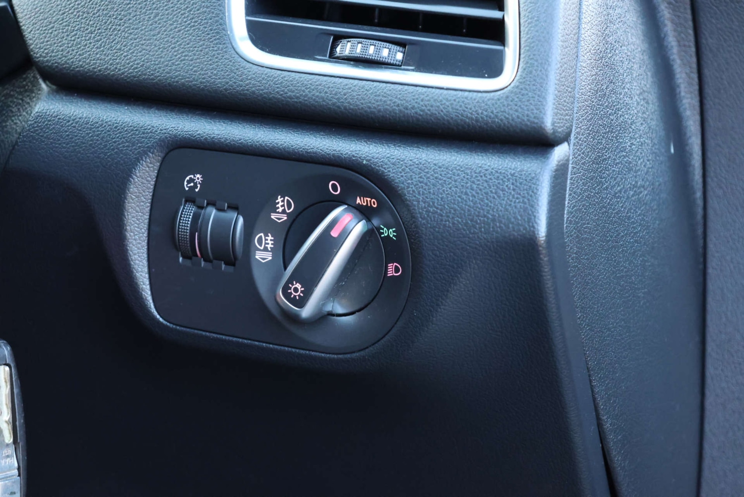 Used Audi Q3 2014 for sale - 77094953: Photo 25