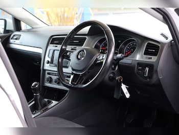 Used Volkswagen Golf 2015 for sale - 79301159: Photo