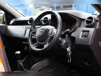 Used Dacia Duster 2020 for sale - 77368253: Photo