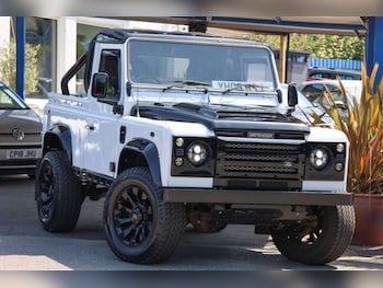 Land Rover - Defender