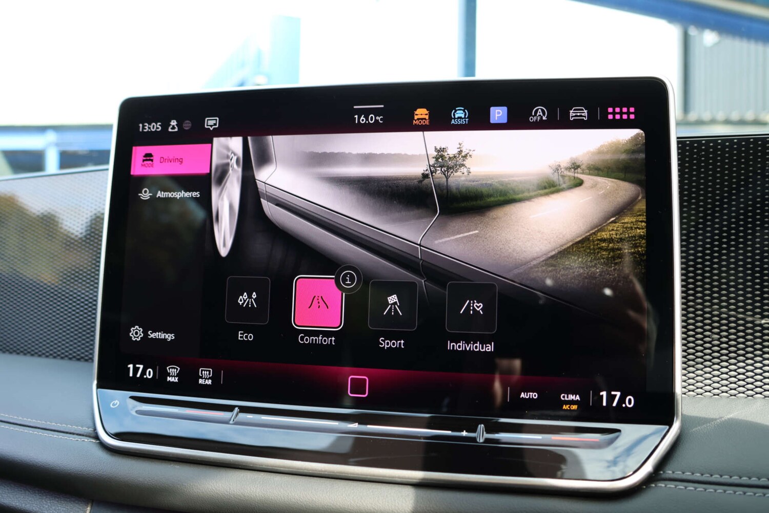 Used Volkswagen Tiguan 2024 for sale - 76304406: Photo 31