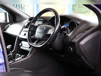 Used Ford Focus 2017 for sale - 79369912: Photo