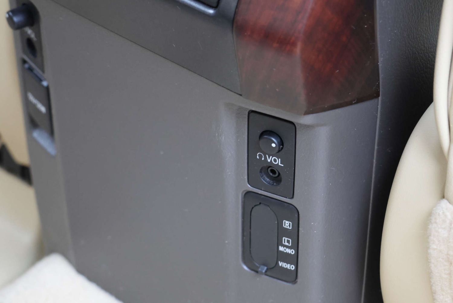 Used Toyota Land Cruiser 2016 for sale - 77118052: Photo 11