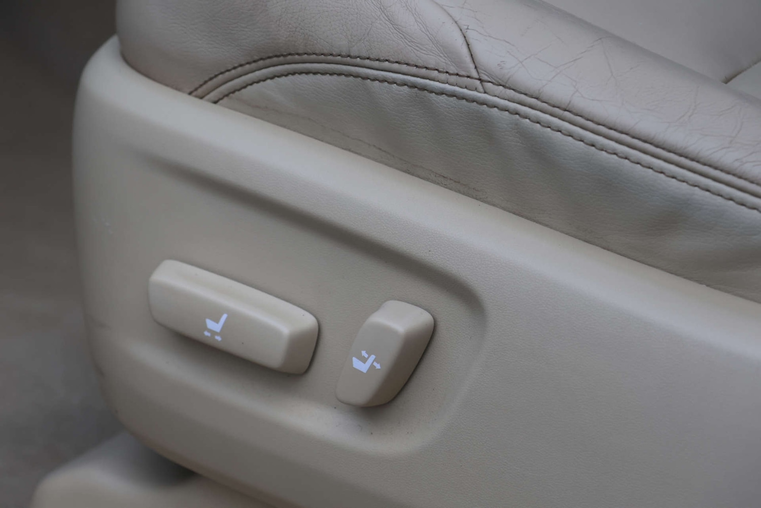 Used Toyota Land Cruiser 2016 for sale - 77118052: Photo 16