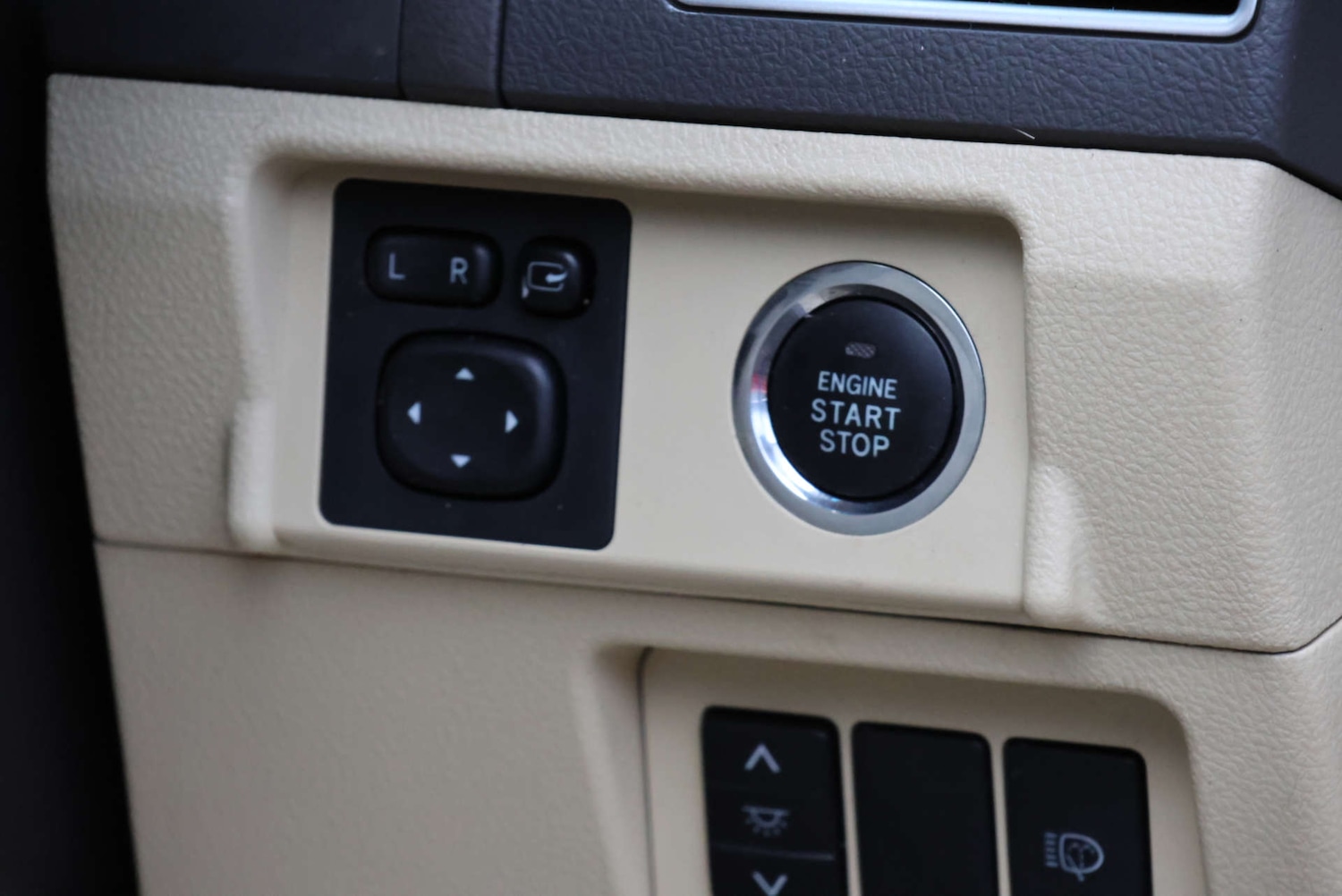 Used Toyota Land Cruiser 2016 for sale - 77118052: Photo 31