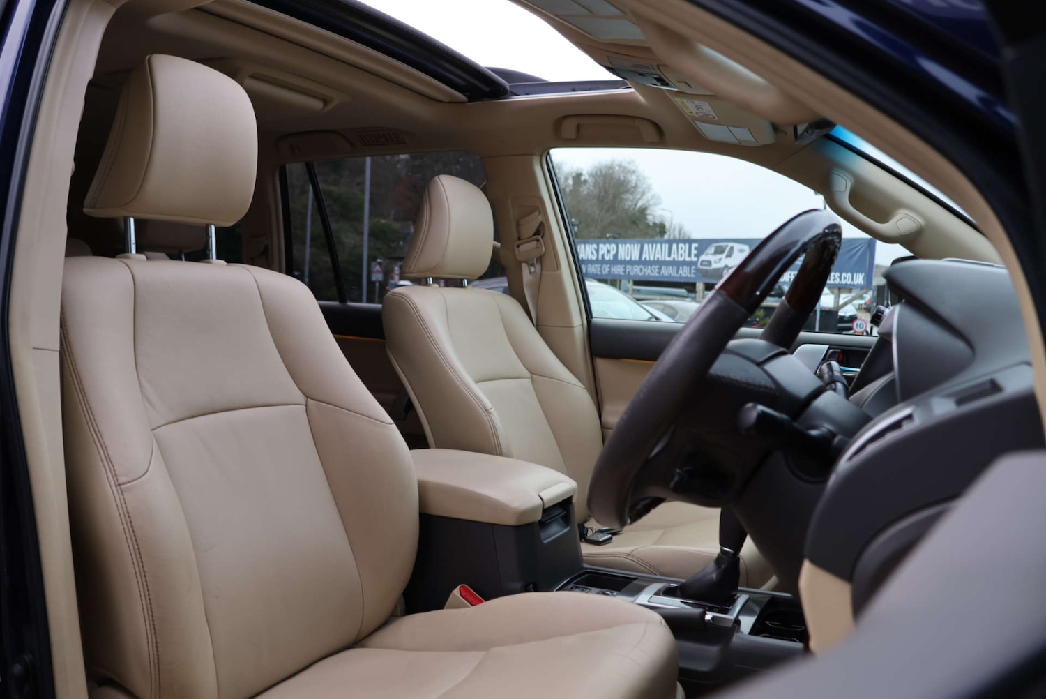 Used Toyota Land Cruiser 2016 for sale - 77118052: Photo 6