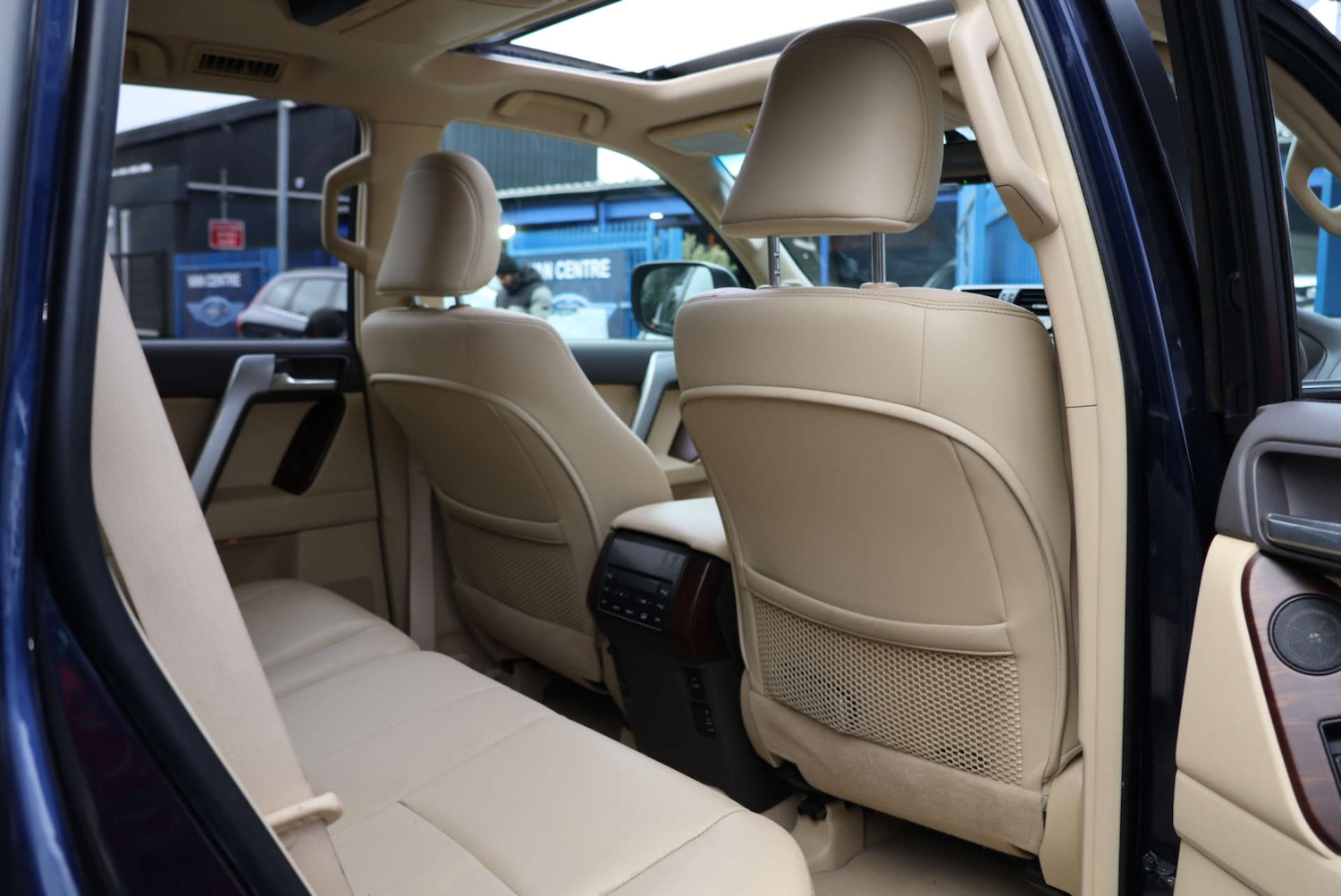 Used Toyota Land Cruiser 2016 for sale - 77118052: Photo 9