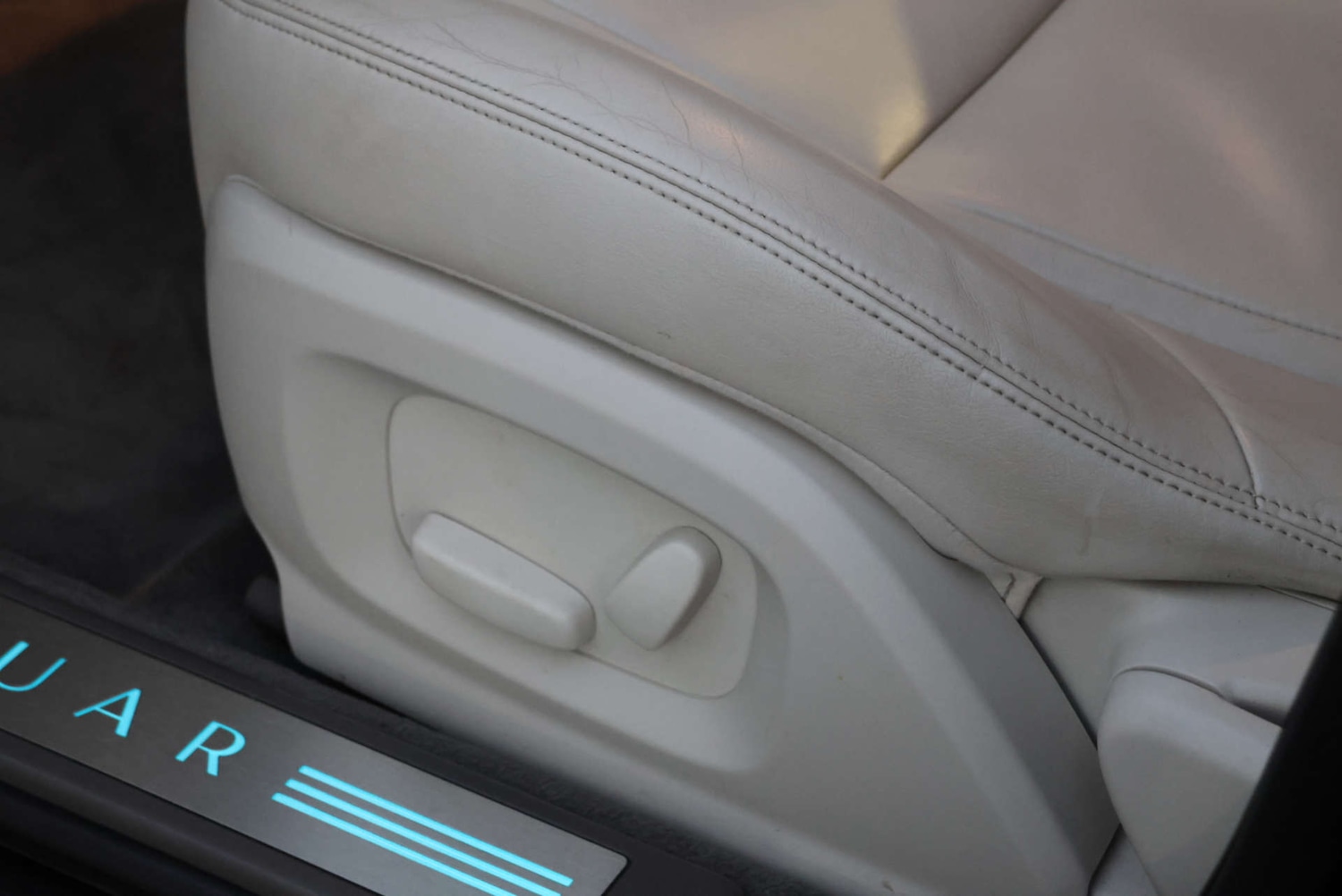 Used Jaguar XF 2012 for sale - 77022384: Photo 10