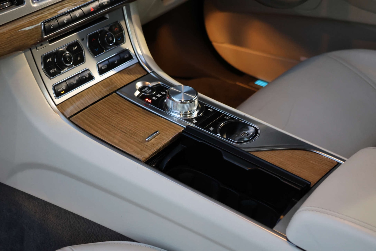 Used Jaguar XF 2012 for sale - 77022384: Photo 13