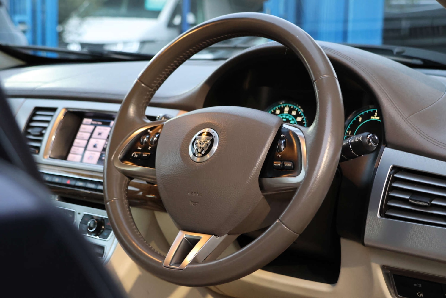 Used Jaguar XF 2012 for sale - 77022384: Photo 21