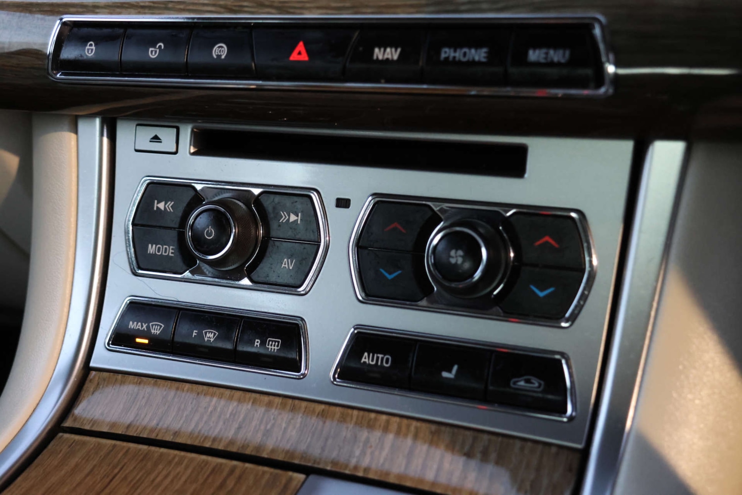 Used Jaguar XF 2012 for sale - 77022384: Photo 24