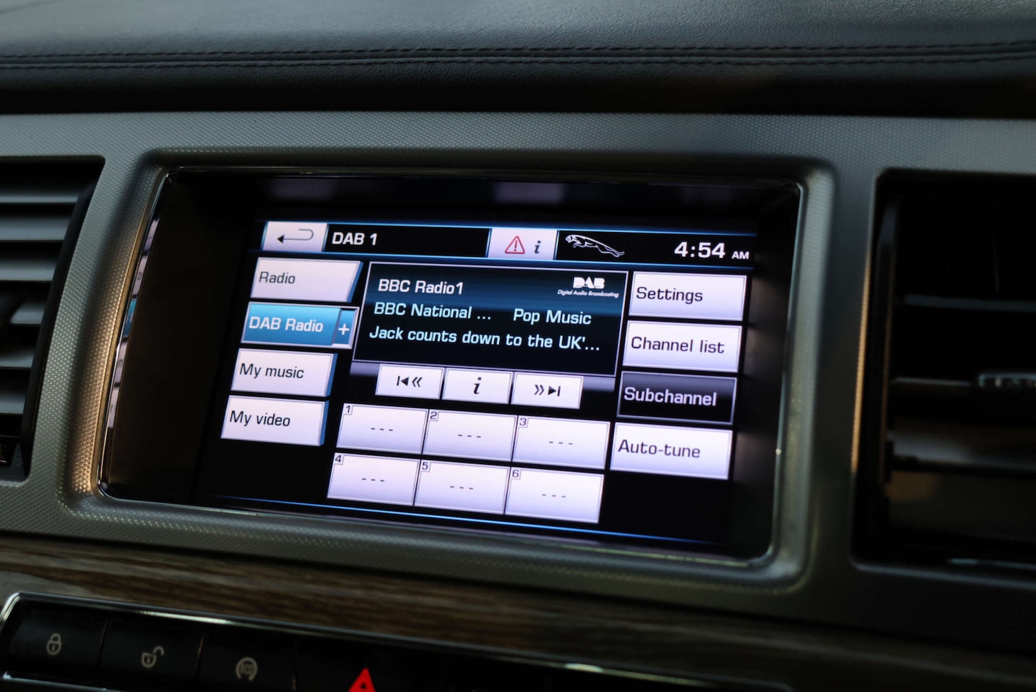 Used Jaguar XF 2012 for sale - 77022384: Photo 28