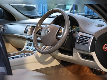 Used Jaguar XF 2012 for sale - 77022384: Photo