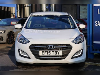 Used Hyundai i30 2015 for sale - 77749105: Photo