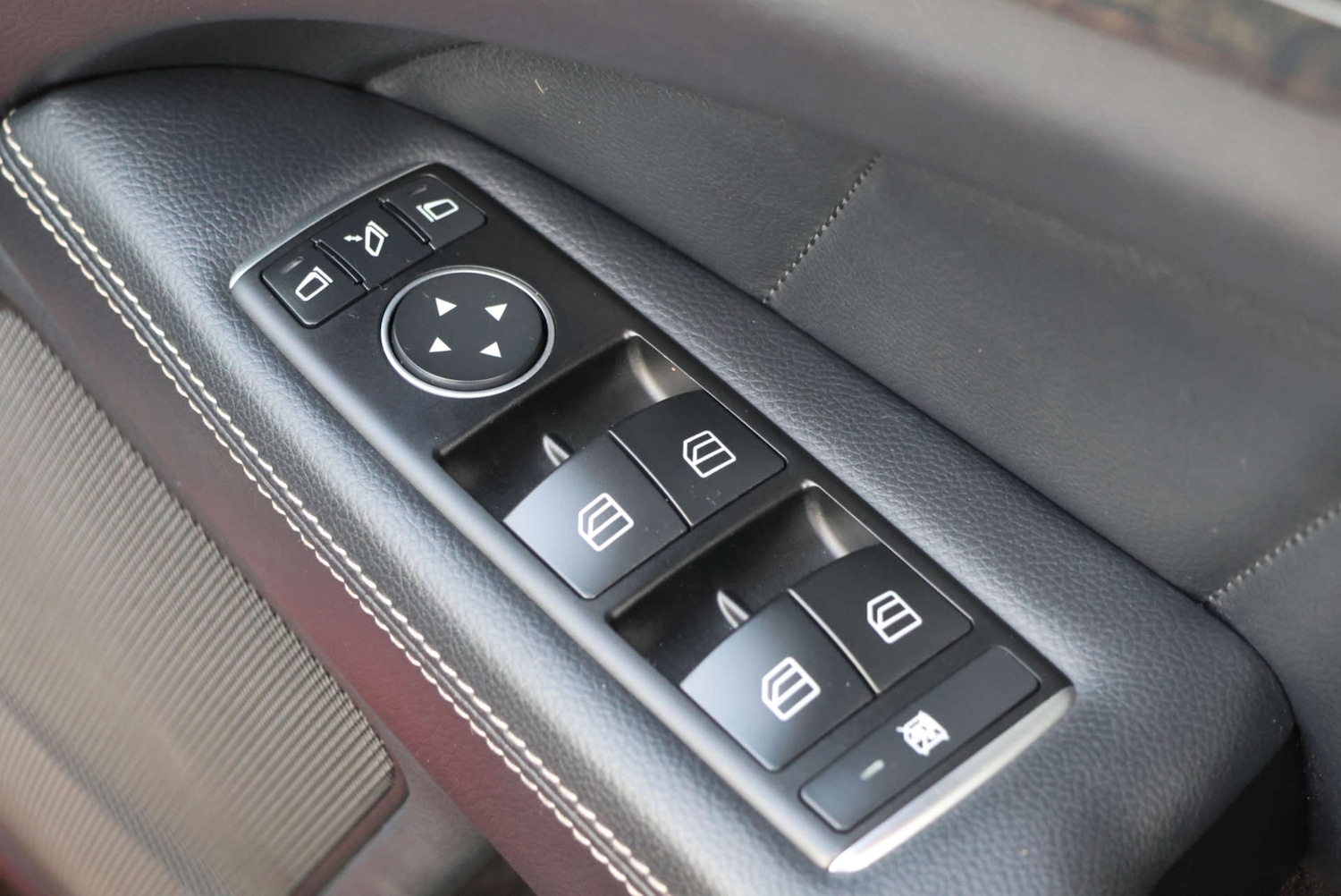 Used Mercedes-Benz CLS 2016 for sale - 76594712: Photo 35