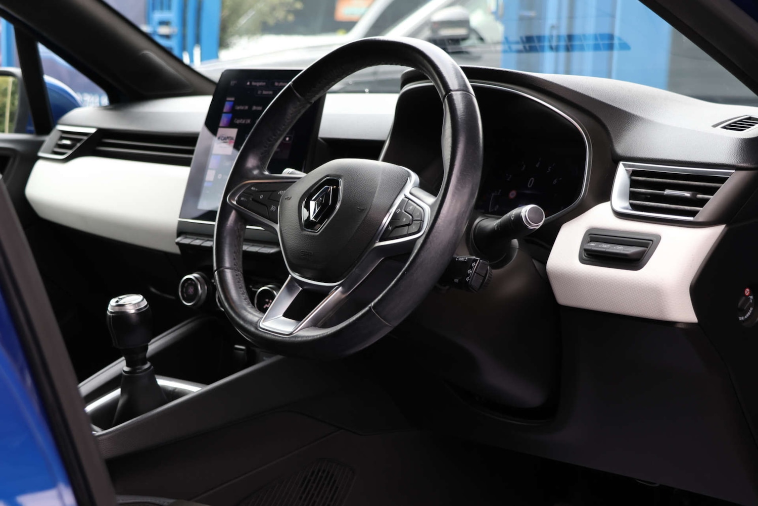 Used Renault Clio 2020 for sale - 76601275: Photo 4