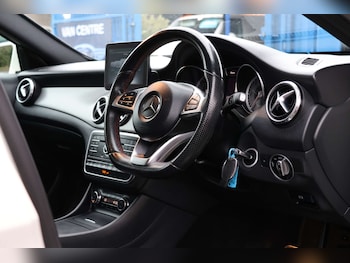 Used Mercedes-Benz GLA 2016 for sale - 77562671: Photo