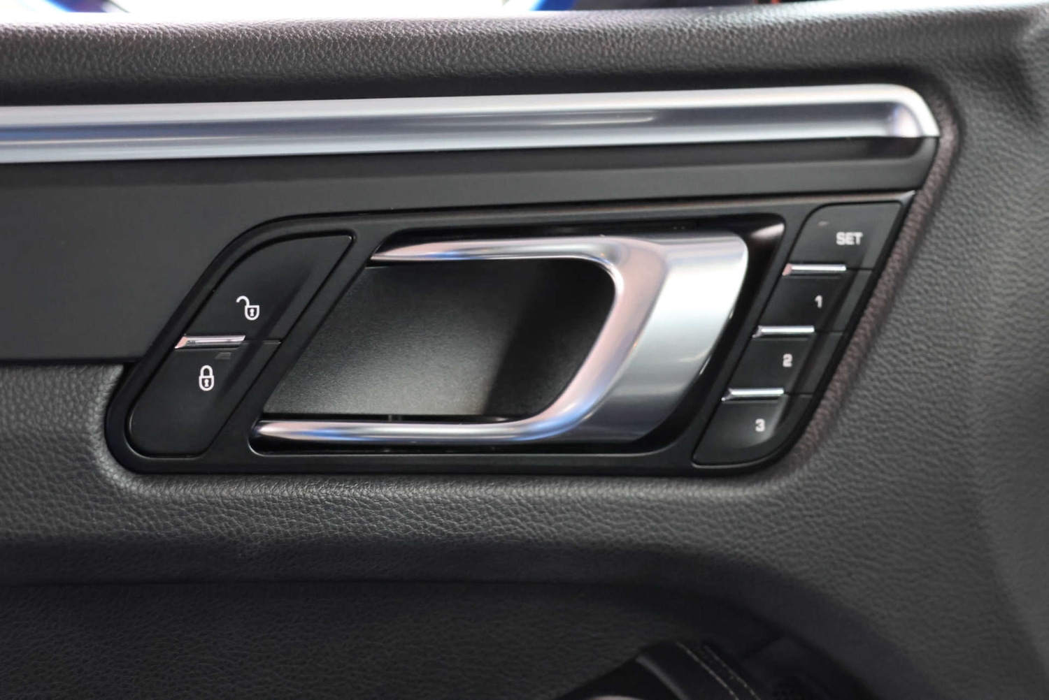 Used Porsche Macan 2018 for sale - 77609408: Photo 15