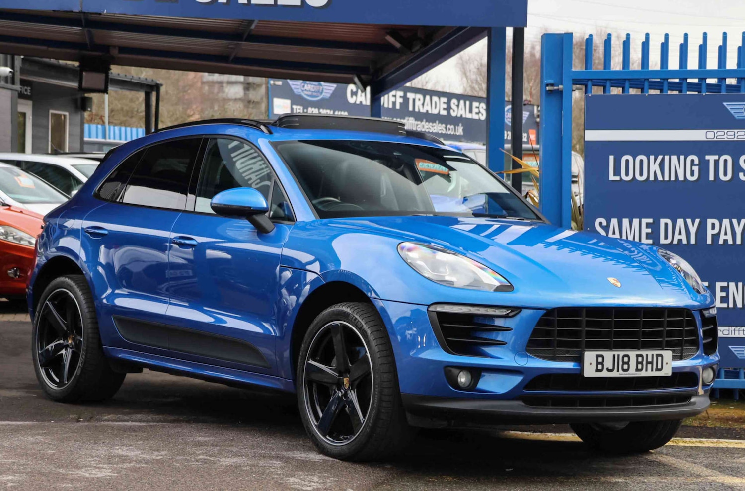 Used Porsche Macan 2018 for sale - 77609408: Photo 2