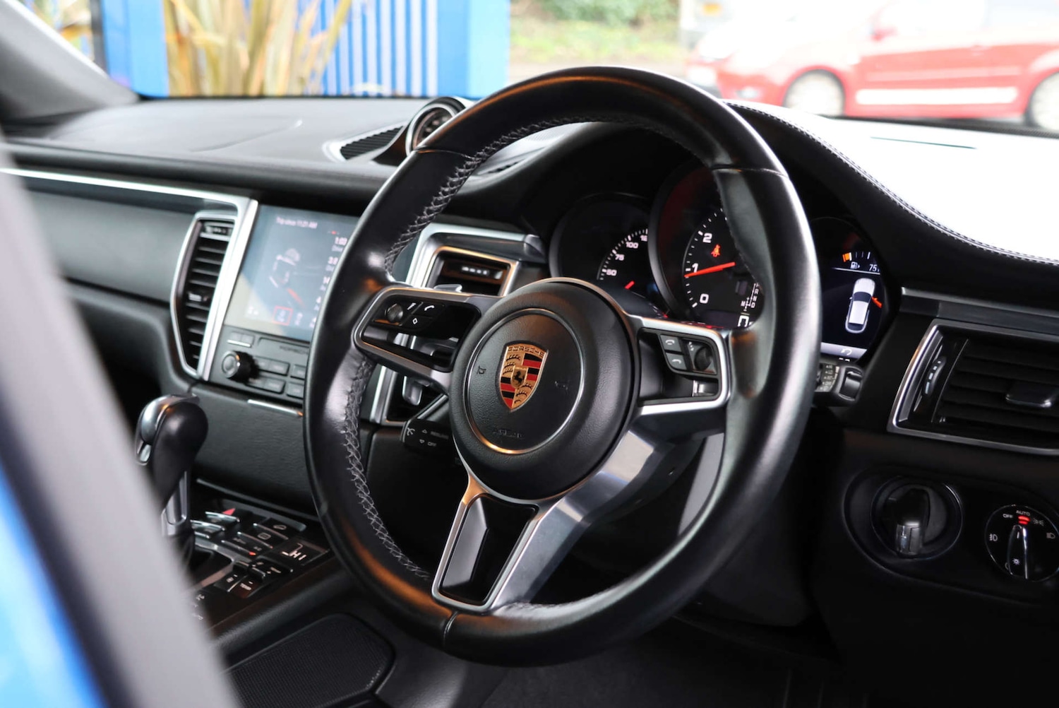 Used Porsche Macan 2018 for sale - 77609408: Photo 31