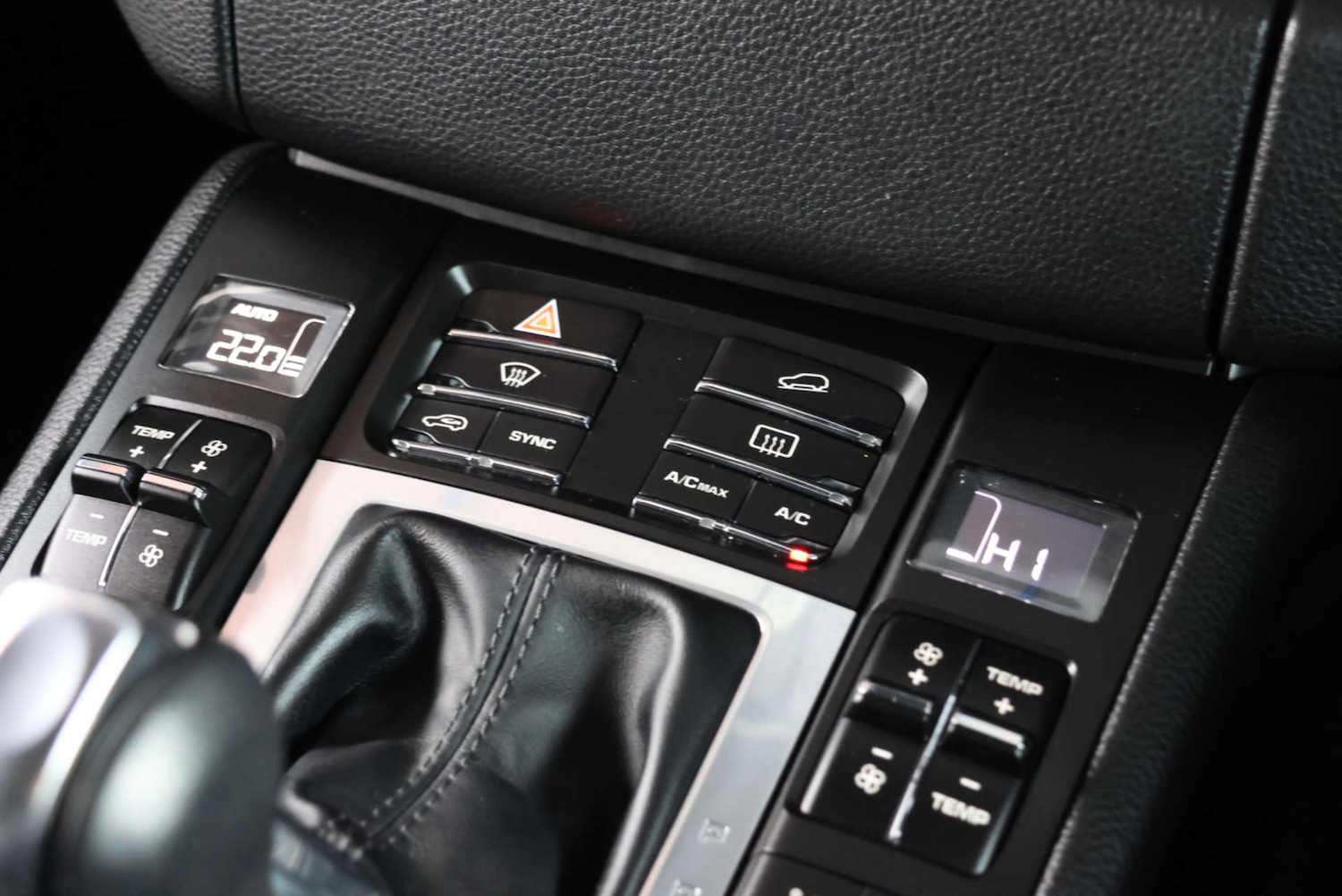 Used Porsche Macan 2018 for sale - 77609408: Photo 37