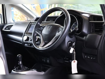 Used Honda Jazz 2017 for sale - 75495254: Photo